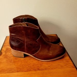 KORK Ease Ankle Boots Women's size 9